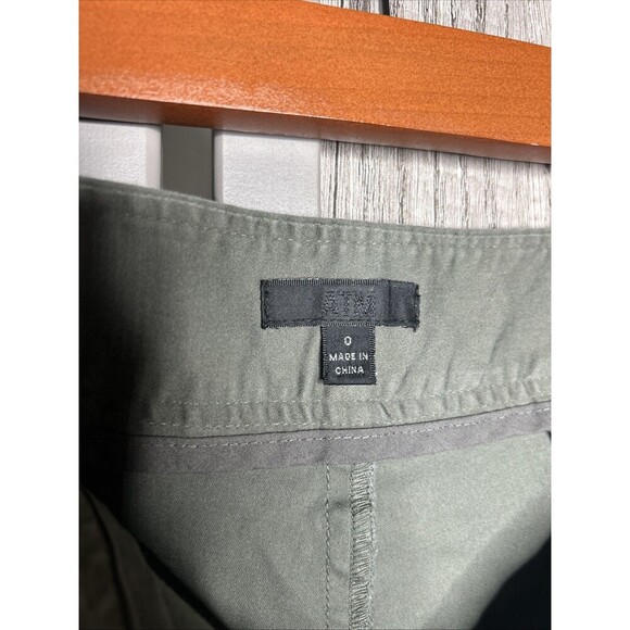 ATM Pants Size 0 Flare Cropped Leg Patch Pockets with Flap Green Color - Picture 4 of 7